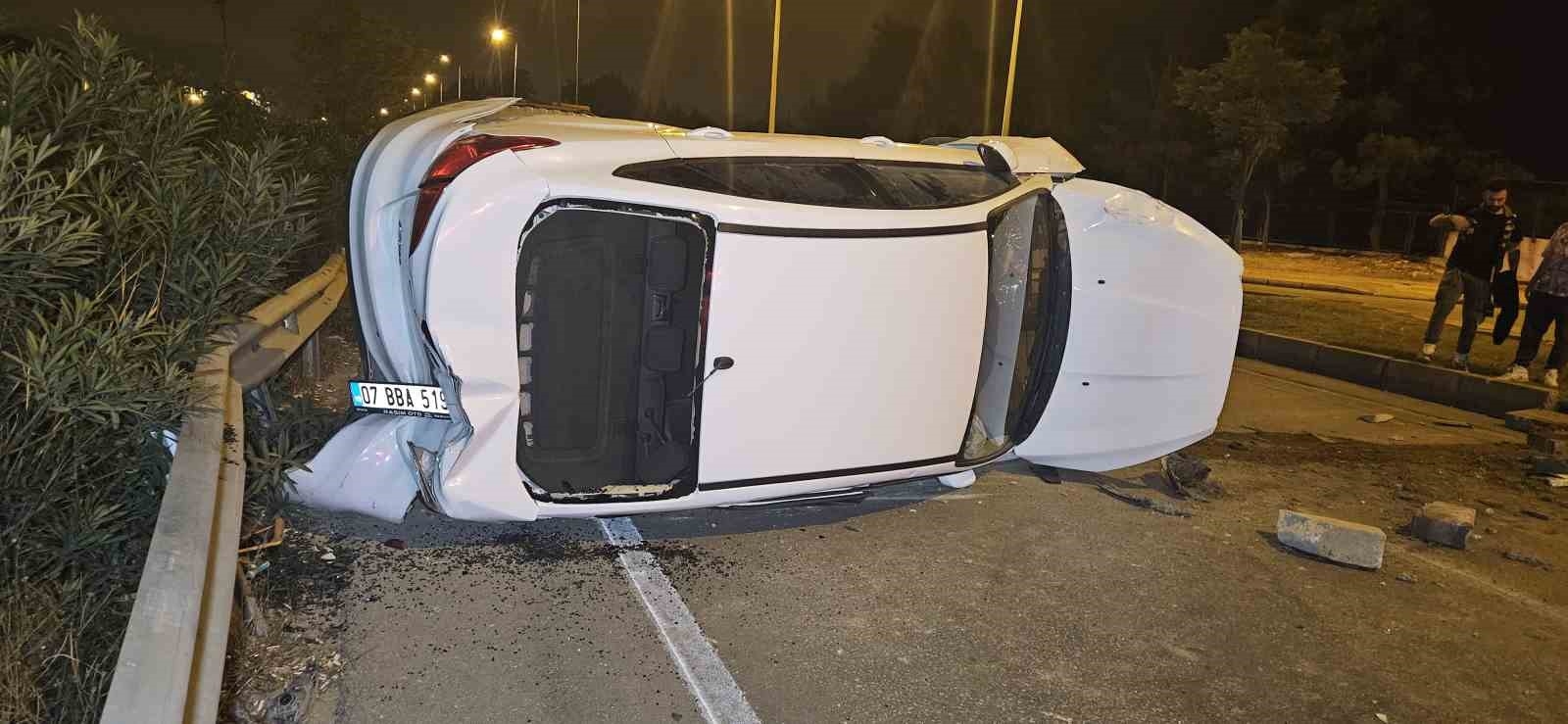 Kontrolden çıkan araç takla attı: 5 yaralı