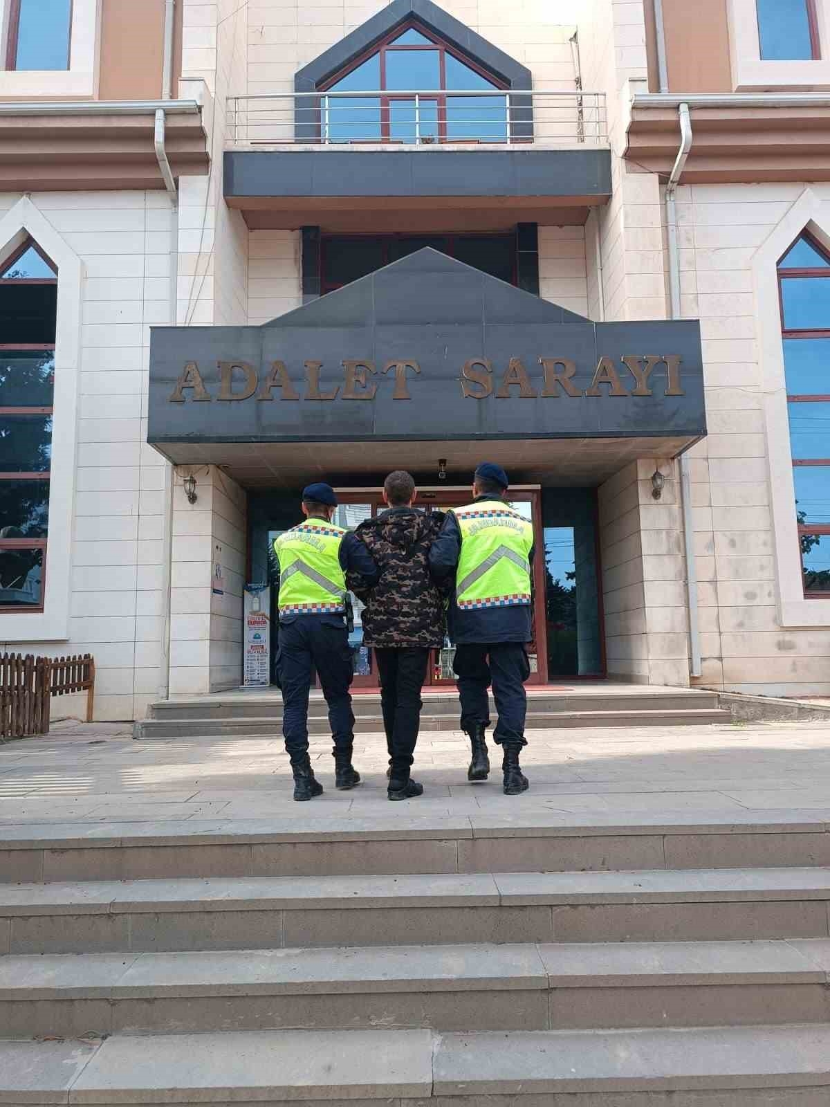 Korkuteli'de 16 yıl kesinleşmiş hapis cezası bulunan firari yakalandı