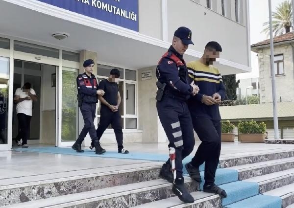 Mersin'de uyuşturucu ticaretine 4 gözaltı