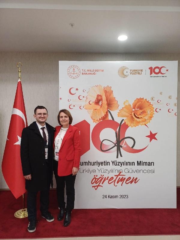 Öğrencisinin öldürdüğü okul müdürünün eşi 'Öğretmenler Günü' programında