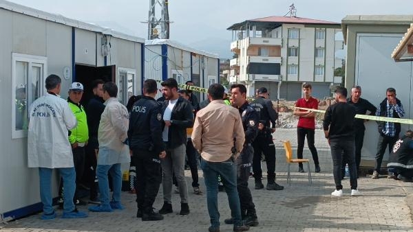 Öğretmen, yalnız yaşadığı konteynerde ölü bulundu