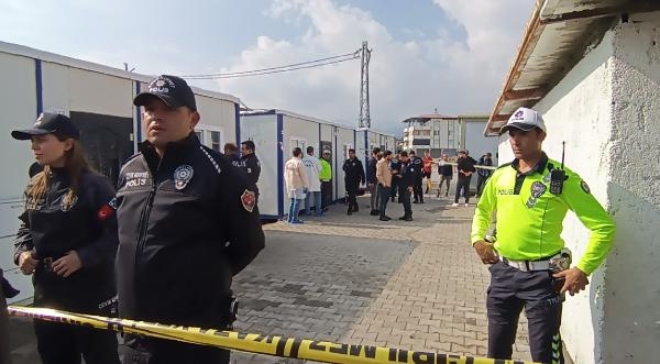 Öğretmen, yalnız yaşadığı konteynerde ölü bulundu