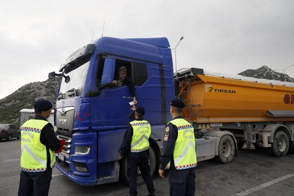 Otobüs, kamyon ve TIR'lar 'teknik denetim ekibi'nin radarında
