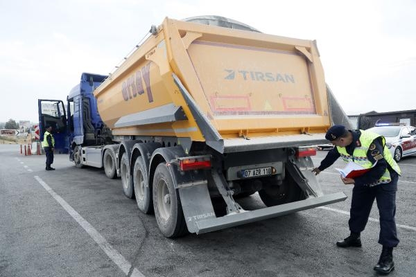 Otobüs, kamyon ve TIR'lar 'teknik denetim ekibi'nin radarında