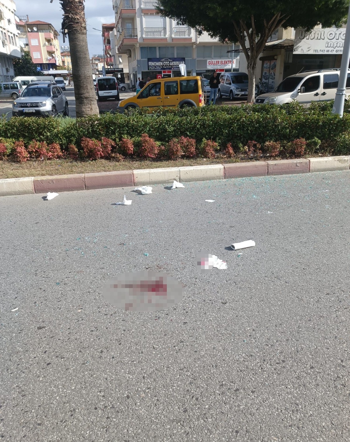 Otomobil yaya geçidinde Alman turiste çarptı: 1 yaralı