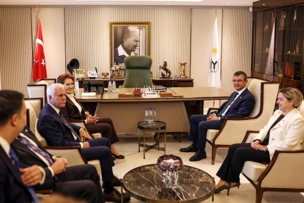 Özgür Özel, Akşener ile bir araya geldi