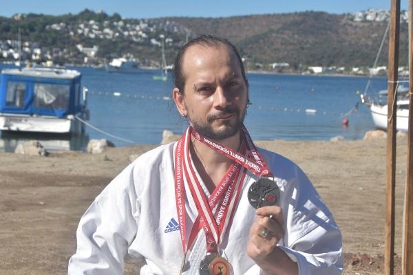Para karatede 'yılın en iyi sporcusu' seçildi, hedef büyüttü
