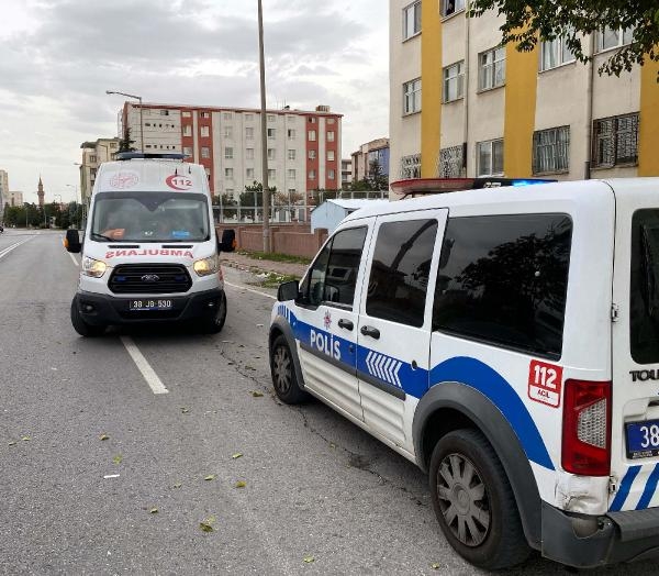 Tartıştığı kardeşini bıçakladı