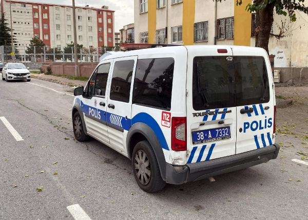 Tartıştığı kardeşini bıçakladı