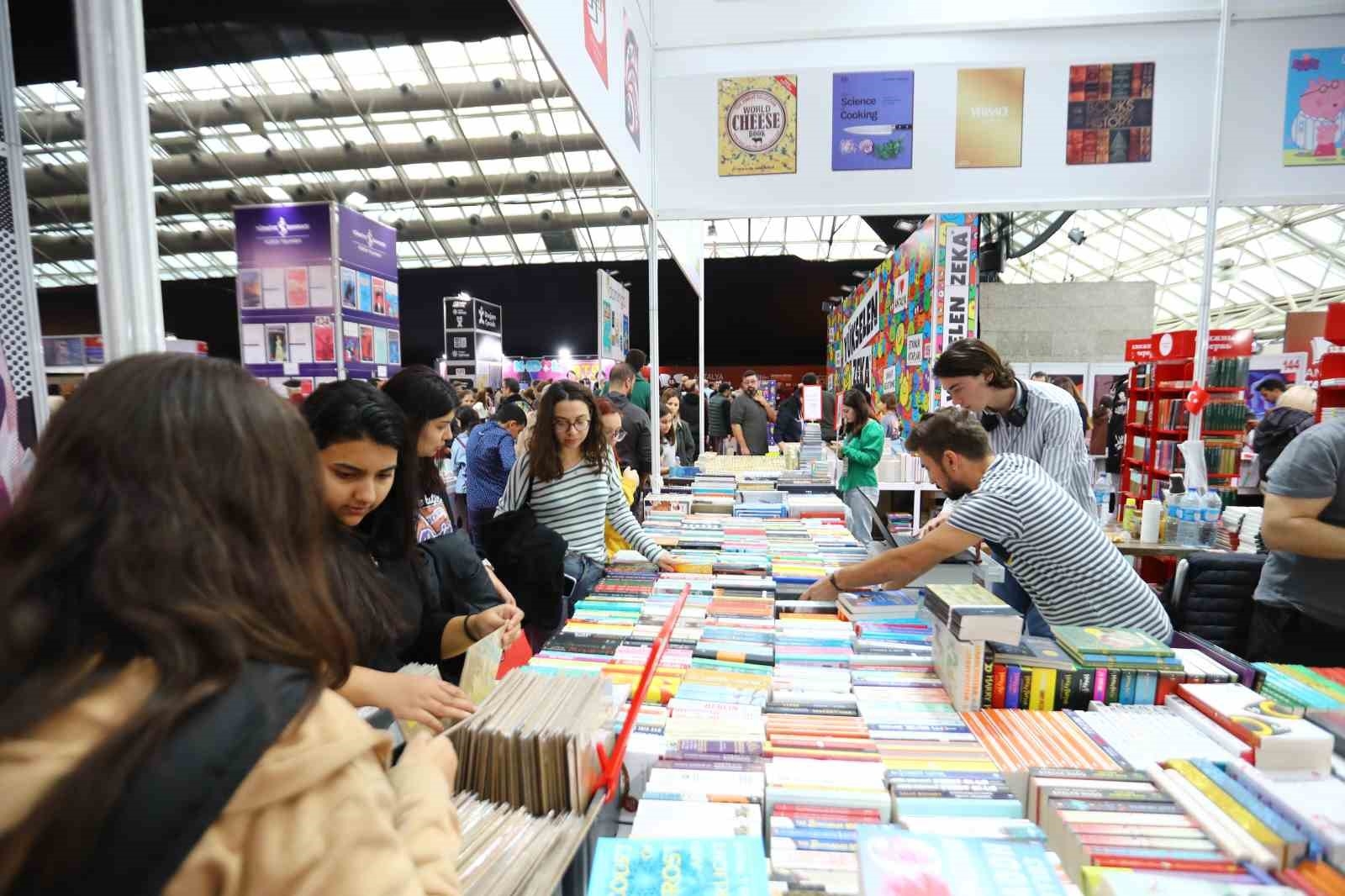 13. Antalya Kitap Fuarı, 1 milyon 11 bin 176 kitapseveri ağırladı