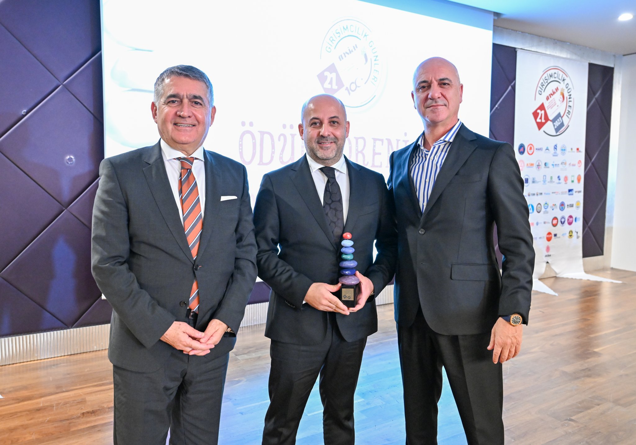 Girişimcilik ödülleri sahiplerini buldu