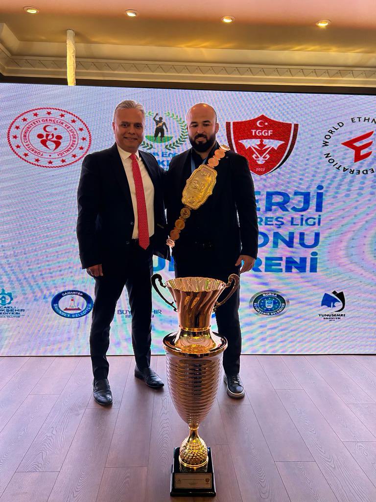 Uysal ve Okulu İstanbul’da