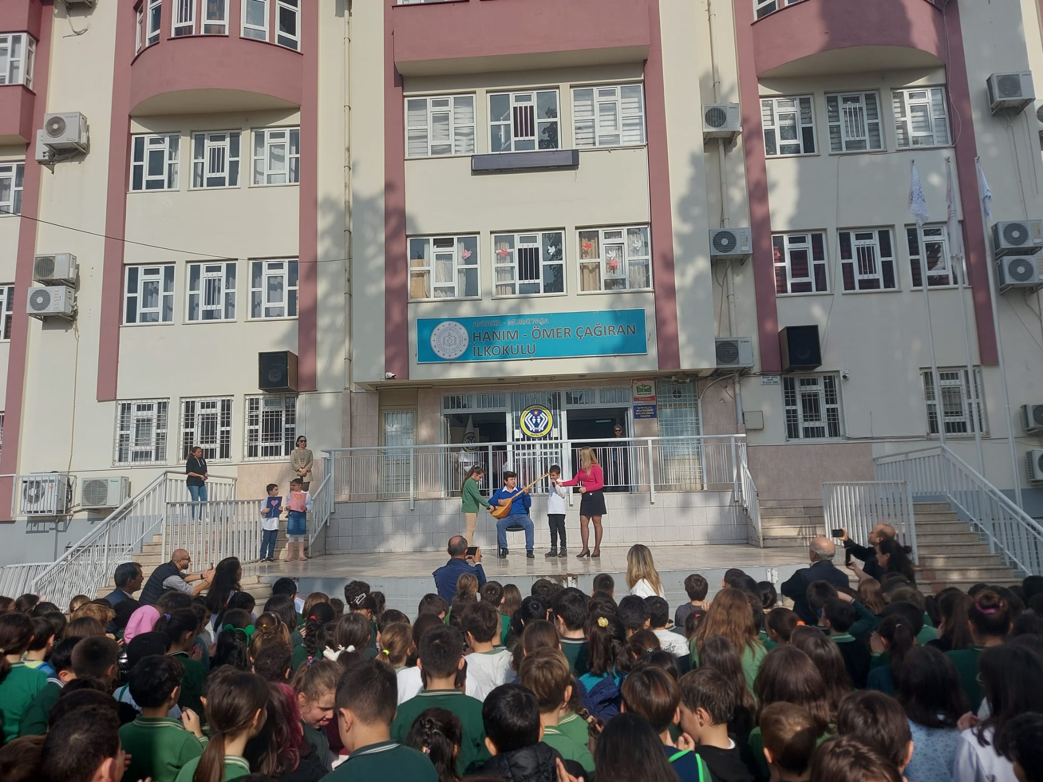 Miniklerden engelliler için anlamlı program