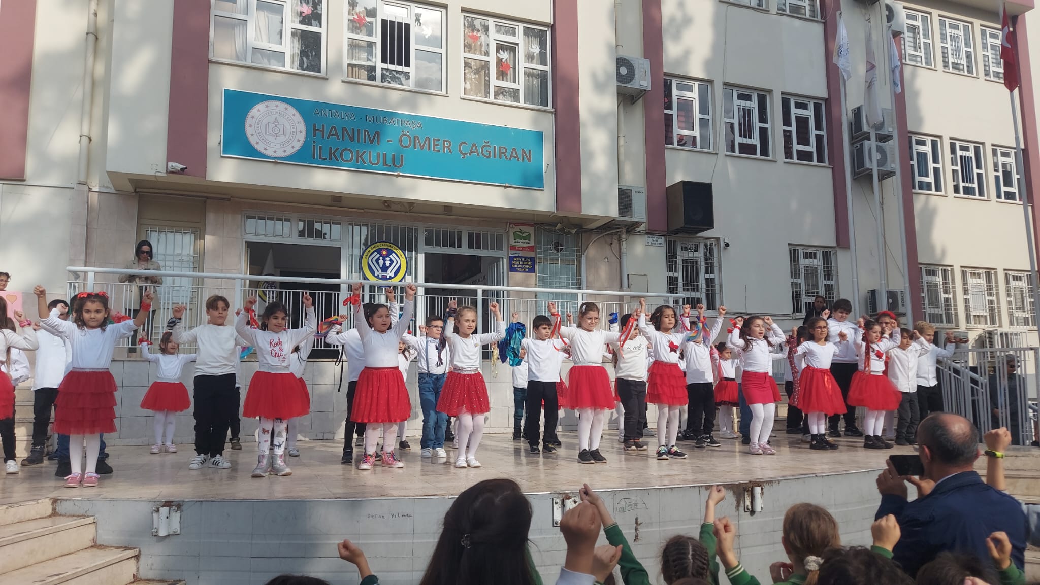 Miniklerden engelliler için anlamlı program