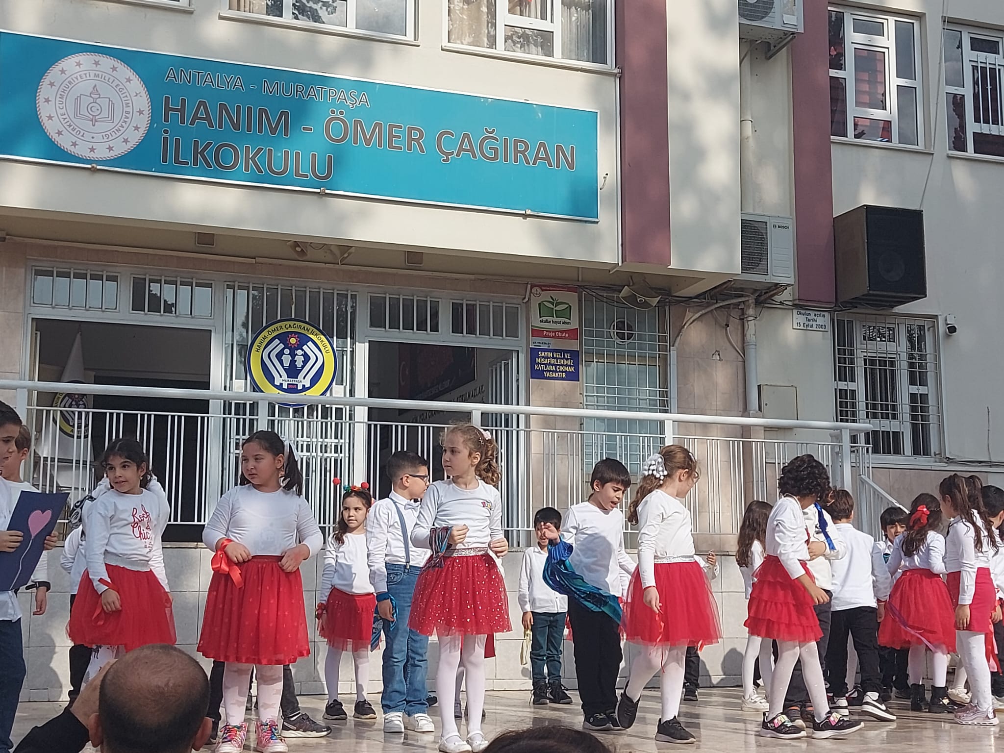 Miniklerden engelliler için anlamlı program