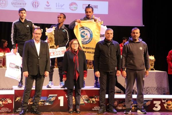 5. Gazi Yarı Maratonu'nda ödüller sahiplerini buldu