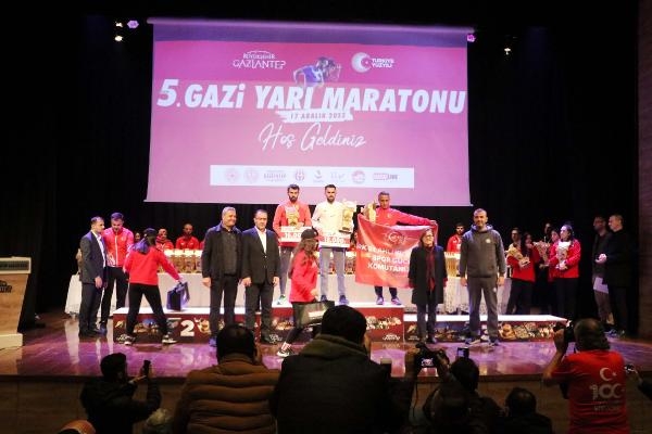 5. Gazi Yarı Maratonu'nda ödüller sahiplerini buldu