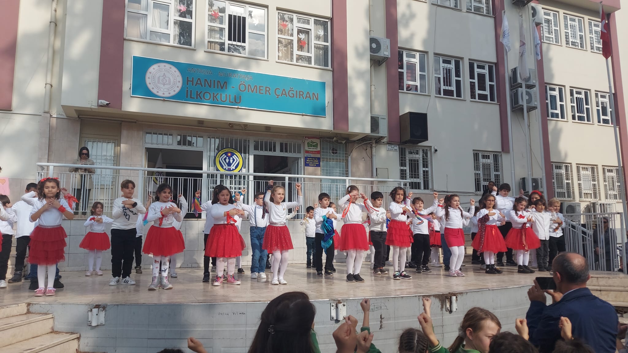 Miniklerden engelliler için anlamlı program