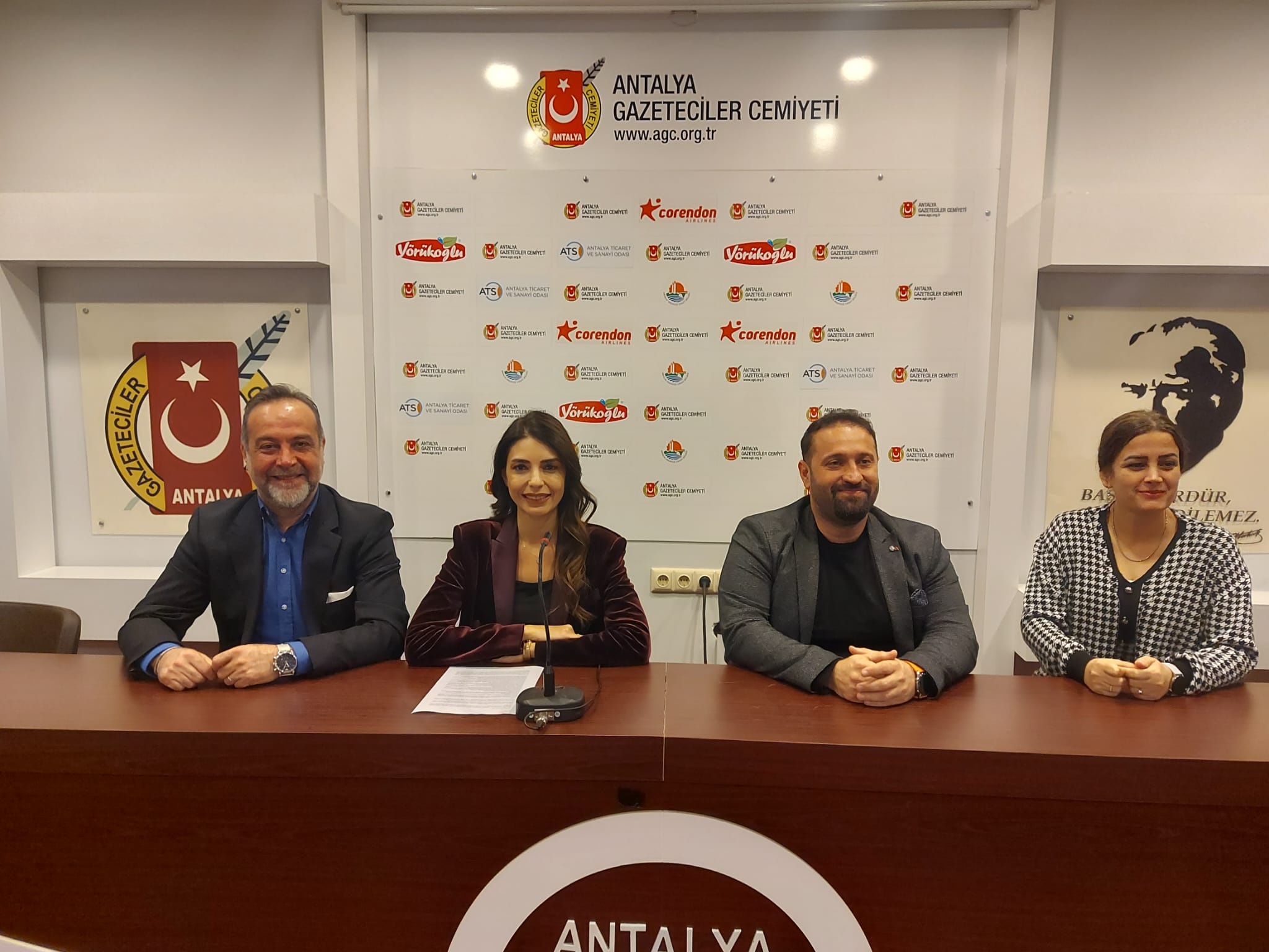 Müge Gezginci Ünsal Konyaaltı’na talip