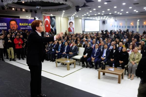 Akşener: Artık biz, kendimiz olmalıyız