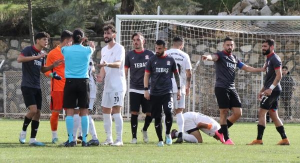 Amatör maçta 3'ü kırmızı toplam 15 kart çıktı