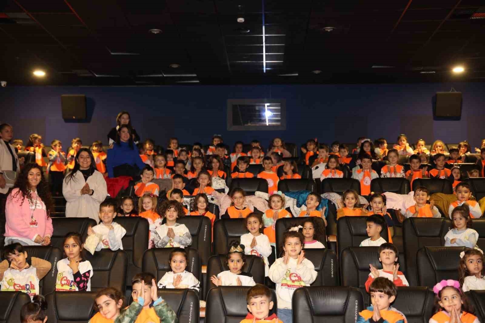 Anaokulu öğrencileri sinema ile buluştu