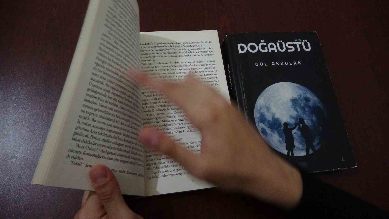 Arkadaşından etkilenerek 4 kitap yazdı