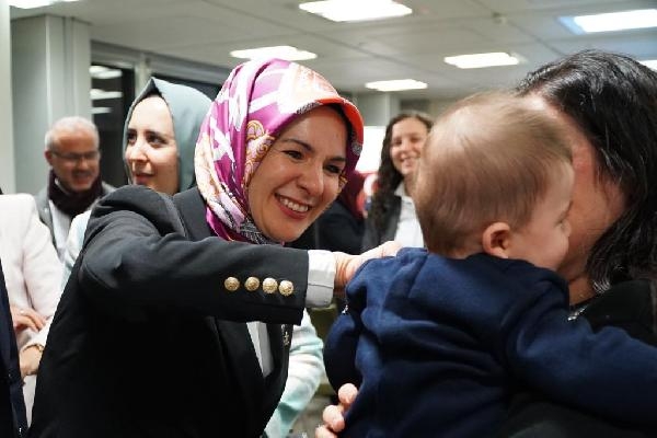 Bakan Göktaş, Cenevre'de yaşayan Türklerle bir araya geldi