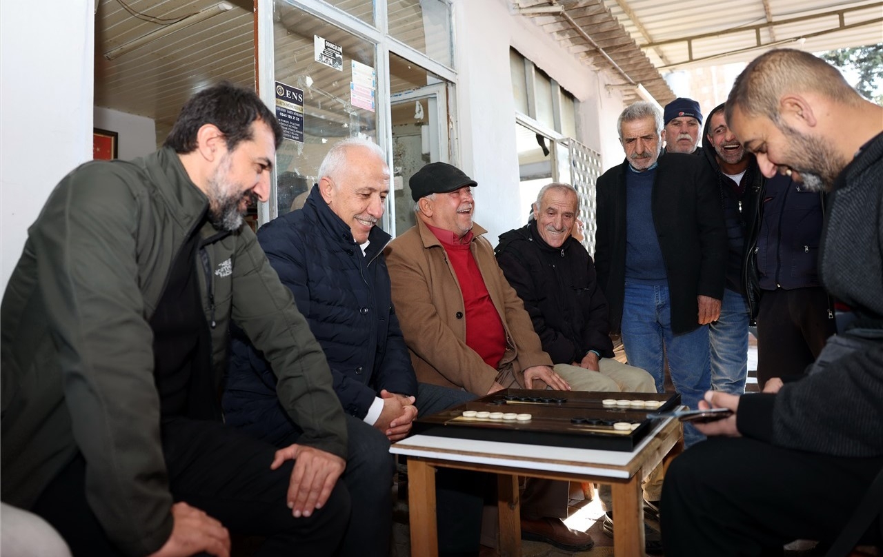 Başkan Gültak, vatandaşlarla bir araya geldi