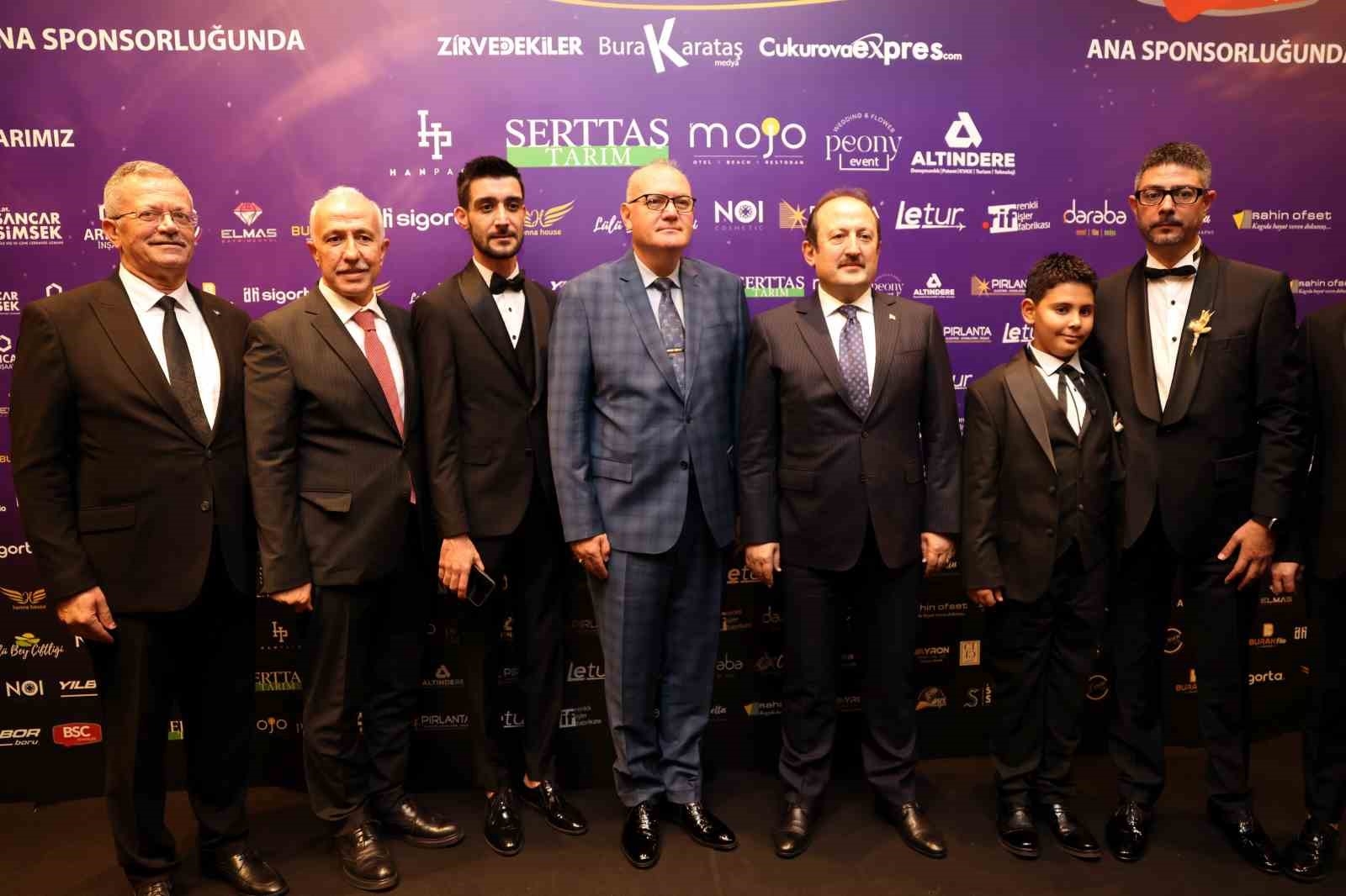Başkan Gültak'a 'Yılın hizmet projesi' ödülü
