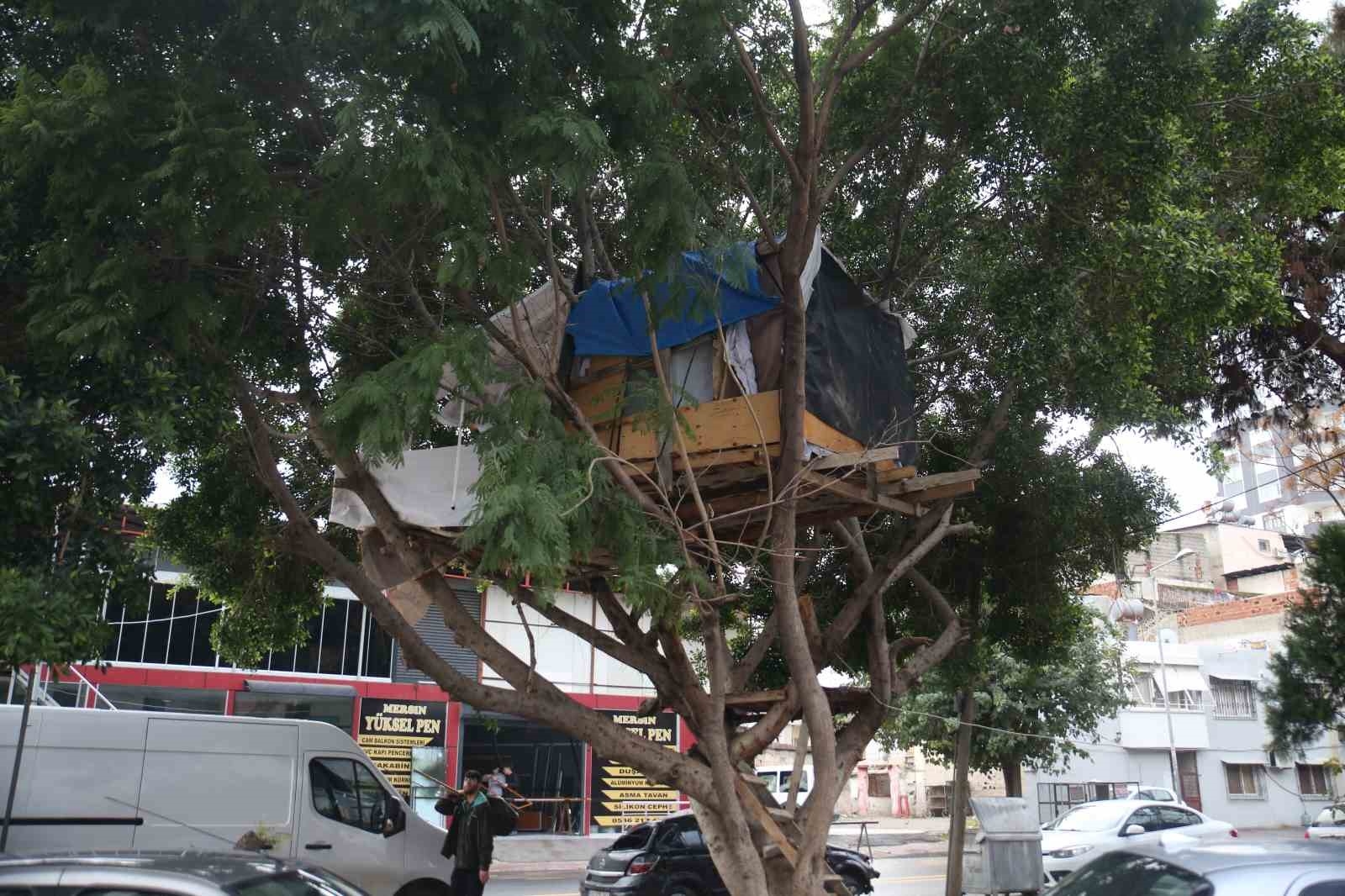 Bu evi gören dönüp bir daha bakıyor