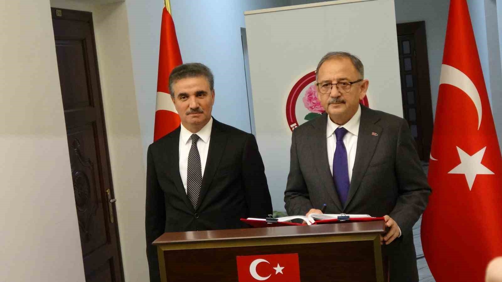 Çevre Şehircilik ve İklim Değişikliği Bakanı Özhaseki: "Ekonomi dimdik ayakta"