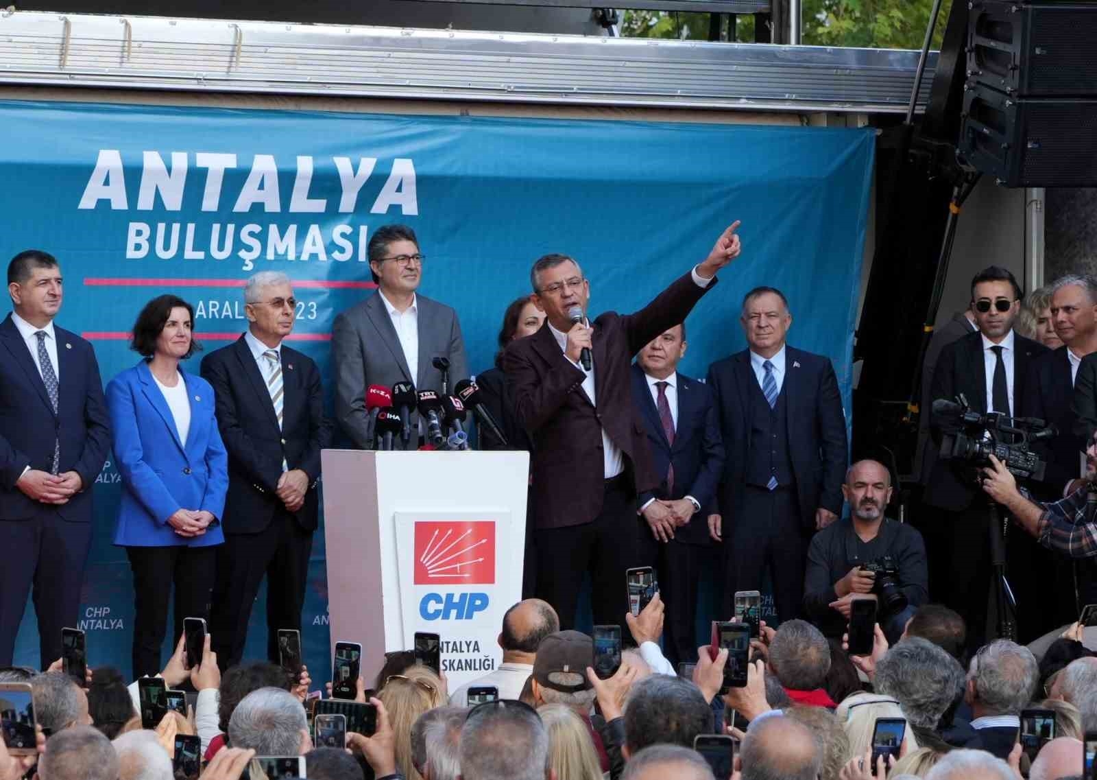 CHP Genel Başkanı Özel: "Türkiye'yi AB'nin tam üyesi haline getireceğiz"