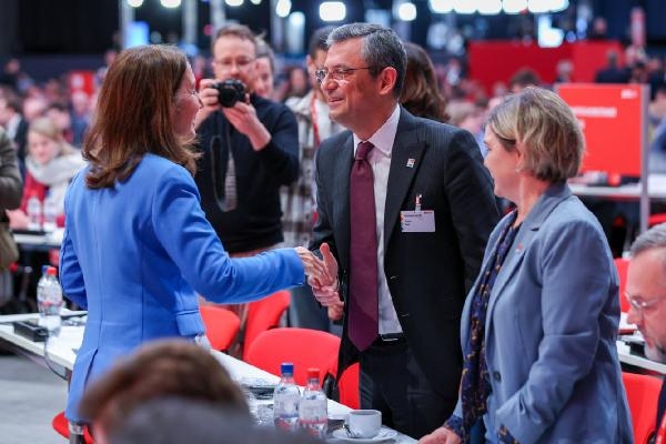 CHP Genel Başkanı Özel'in Berlin temasları