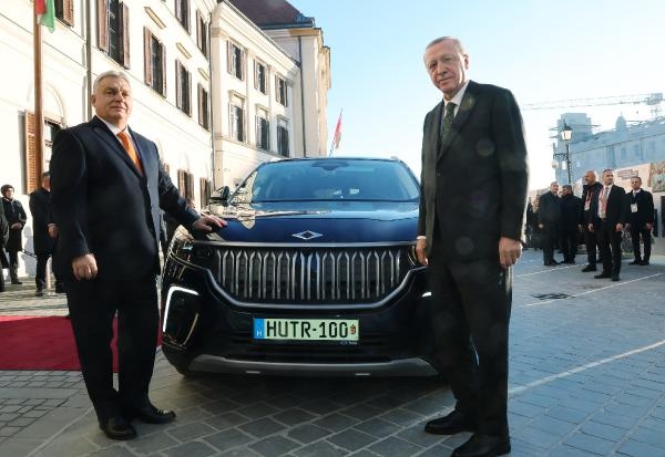 Cumhurbaşkanı Erdoğan TOGG hediye etti