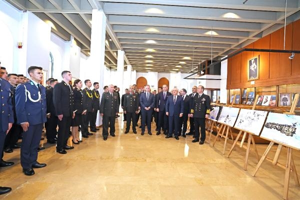 Cumhuriyet'in 100'üncü Yılı Sergisi açıldı