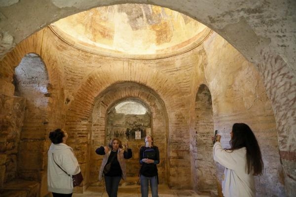 Demre nüfusunun 7 katı turist, 'Noel Baba' için geldi
