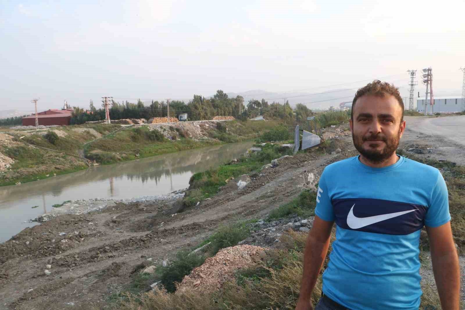 Depremde hasar alan 50 yıllık köprü yıkıldı, yerine yeni köprü yapıldı