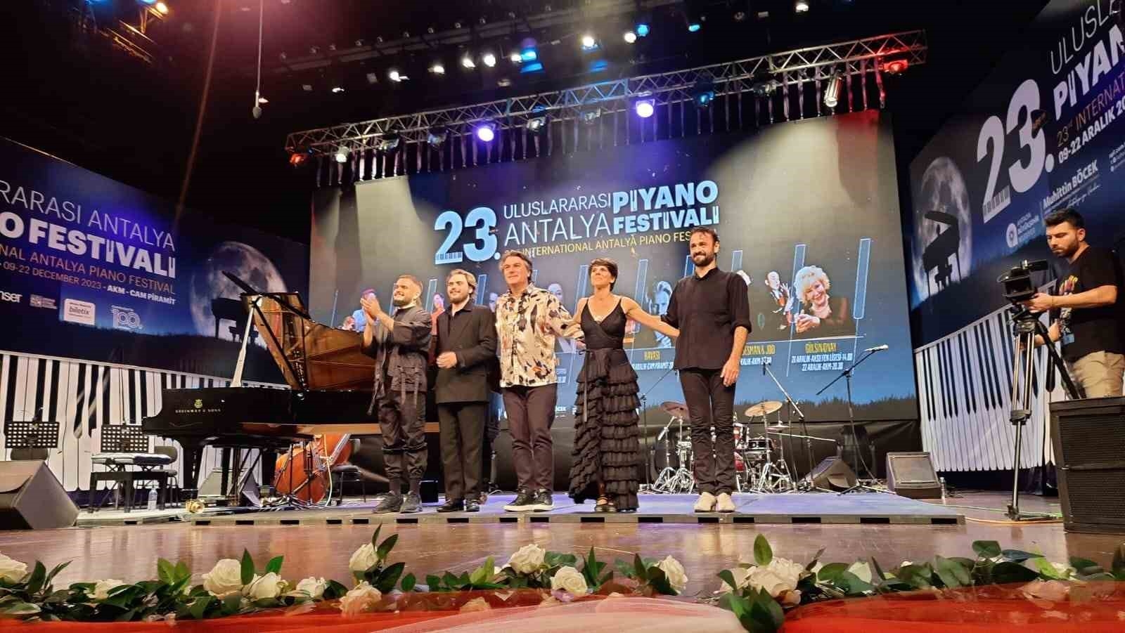 Dorantes, Flamenko rüzgarı estirdi