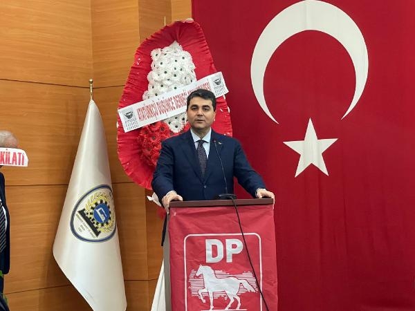DP Genel Başkanı Uysal: Çiftçilerimiz, esnafımız sosyoekonomik statüsünü yitirdi