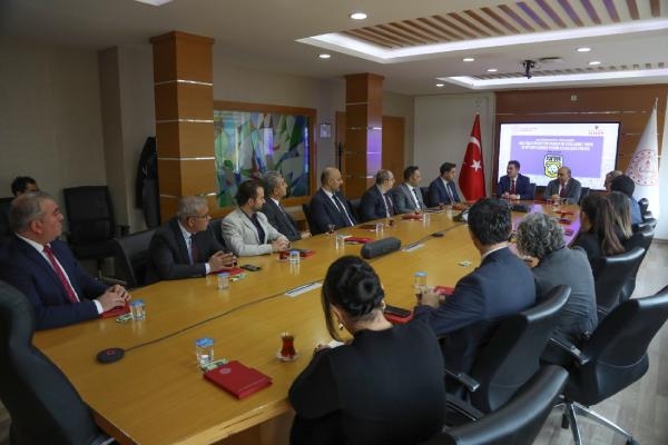 Etkileşimli tahtalarda milli işletim sistemi 'Pardus' kullanılacak
