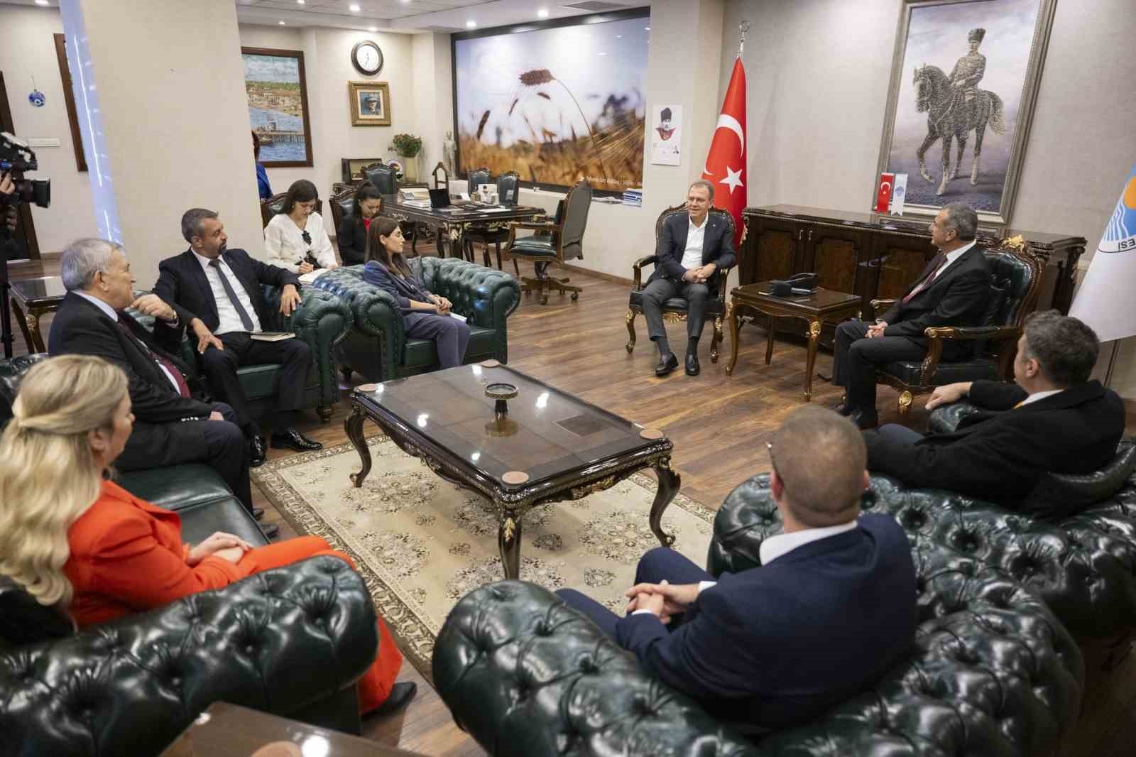 Gazimağusa Belediye Başkanı ve meclis üyeleri Mersin'de
