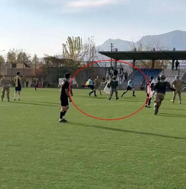 Hakemlere saldırdılar emniyet müdahale etti