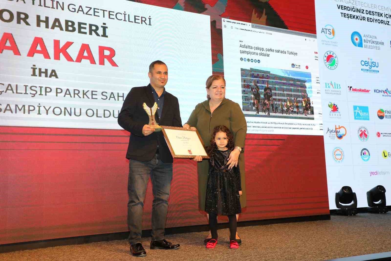 İHA muhabirleri ödüllerini törenle aldı