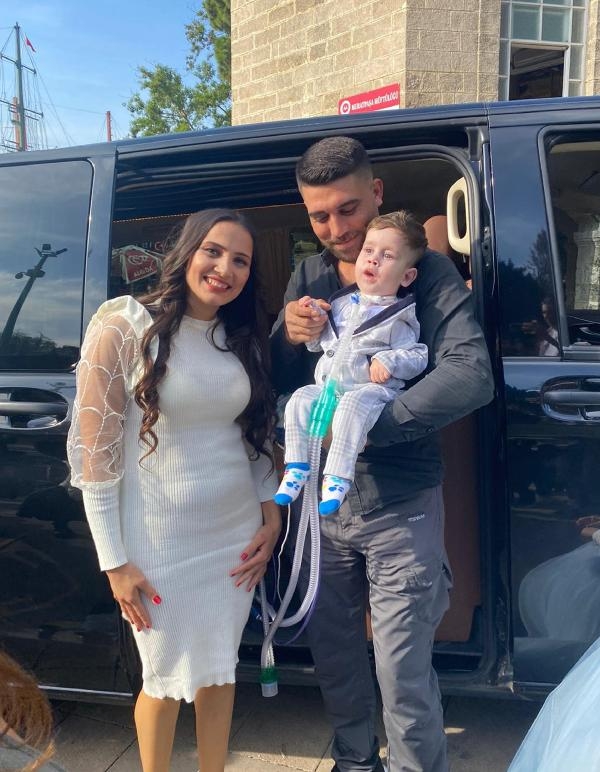 Kampanyası tamamlanan SMA'lı Onur, Dubai yolcusu