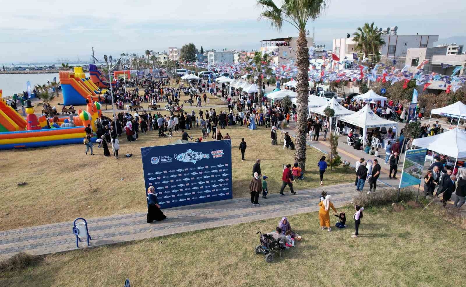 Karaduvar Balık Festivali'ne büyük ilgi