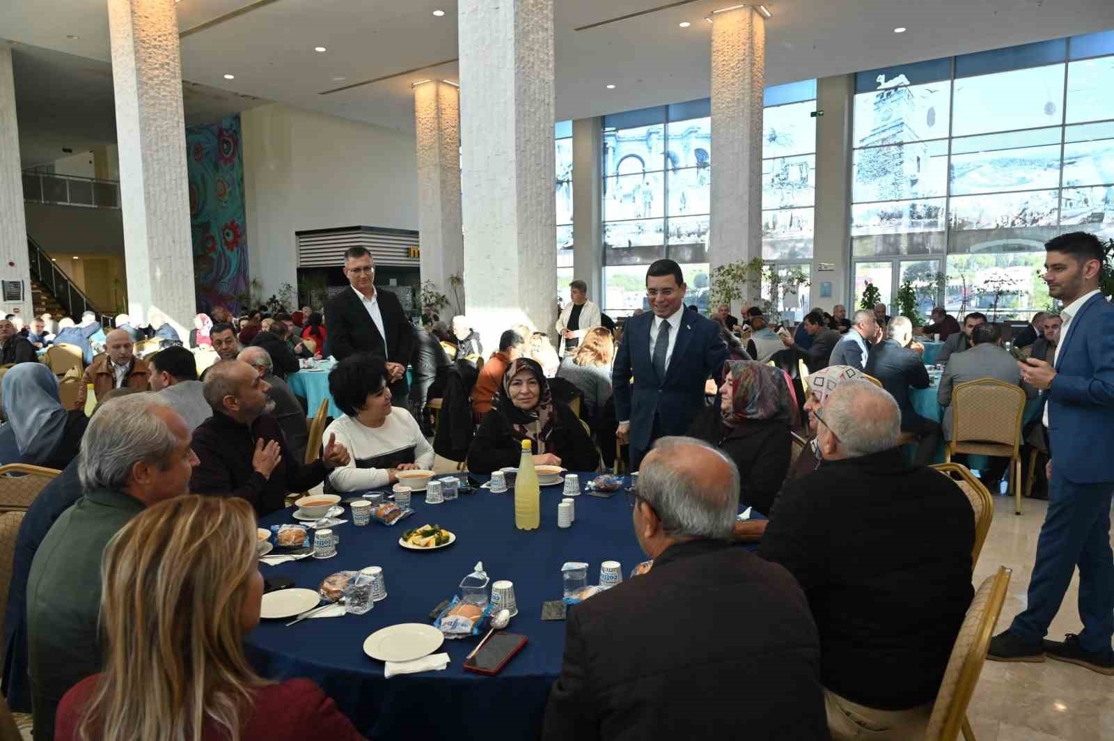 Kepez Belediye Başkanı Hakan Tütüncü: "Konya ile Antalya etle tırnak gibidir"
