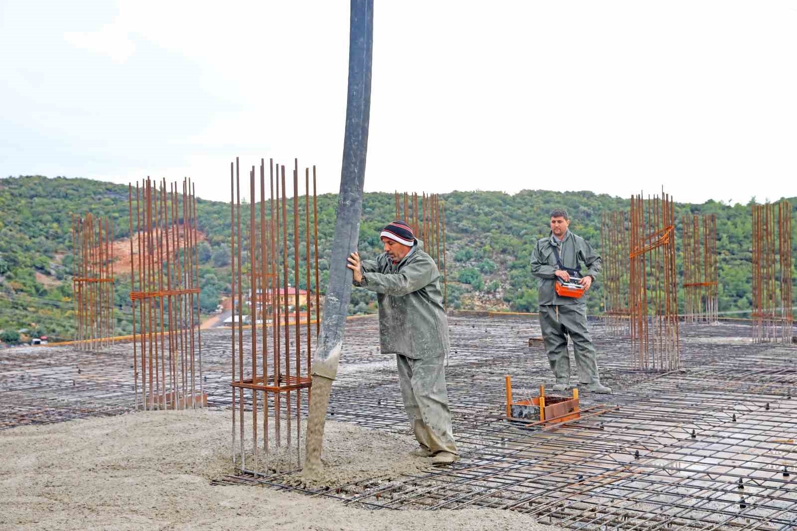 Konaklı Spor Kompleksi'nde sosyal tesisler yükseliyor