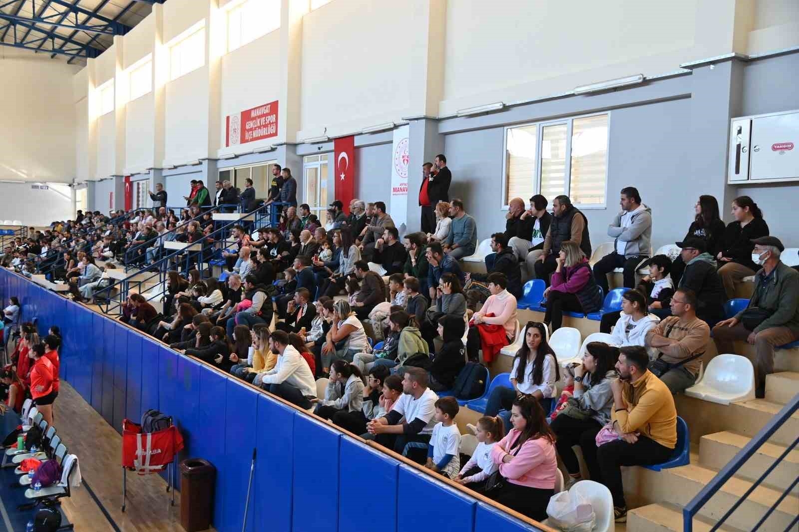 Manavgat'ın sultanları zirveye yerleşti