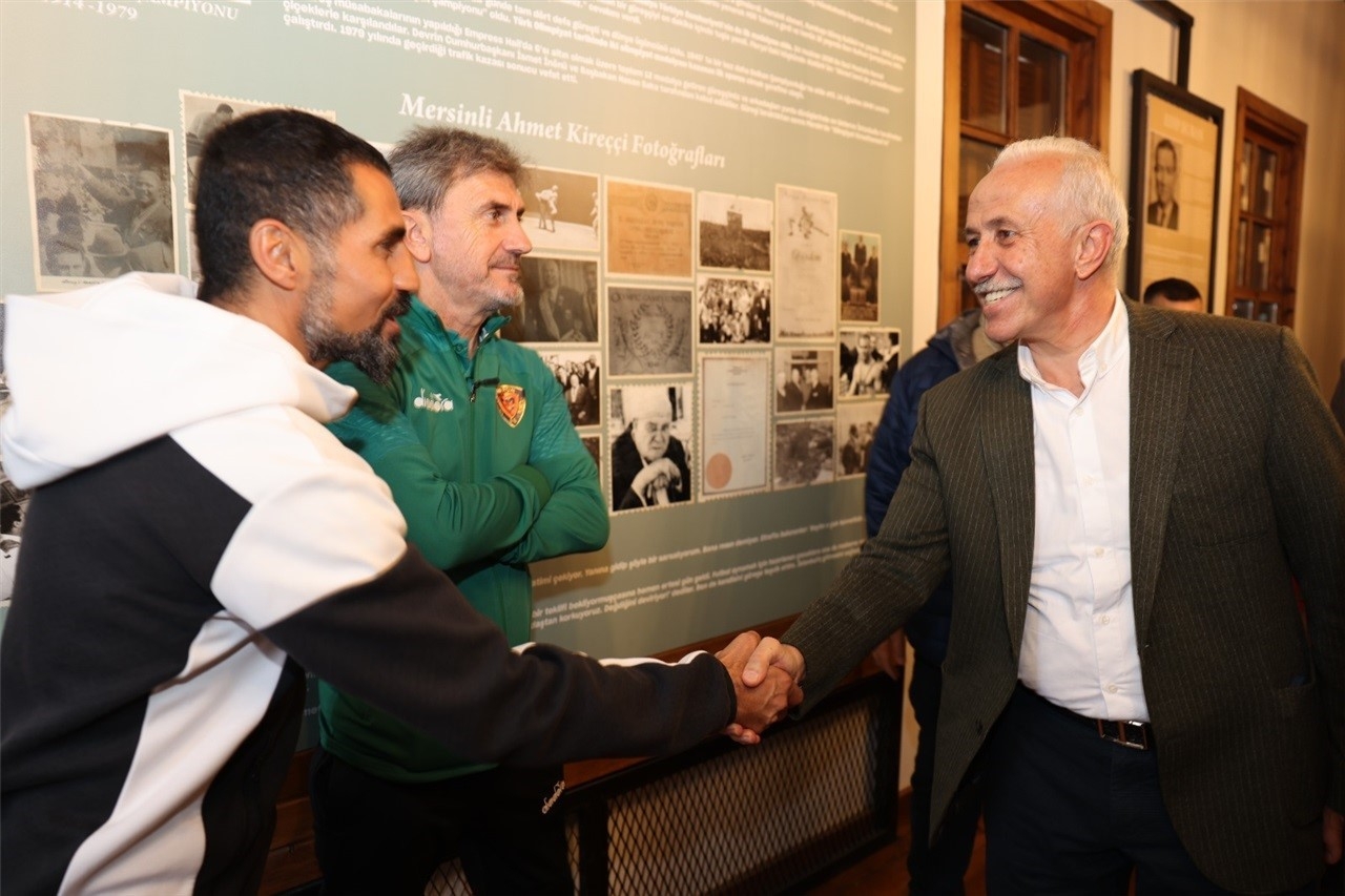 Mersin İdman Yurdu'nun efsaneleri İz Bırakanlar Müzesini gezdi